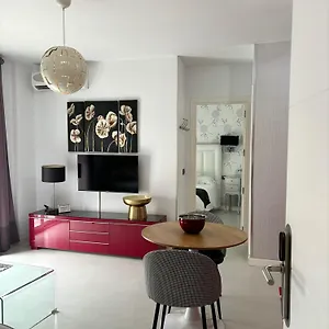 https://apartamentos-abril.1costadelsol.com